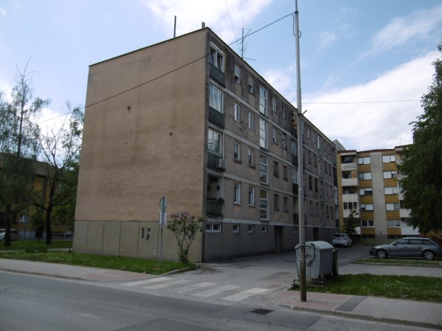 Beschoten flatgebouw in Karlovac